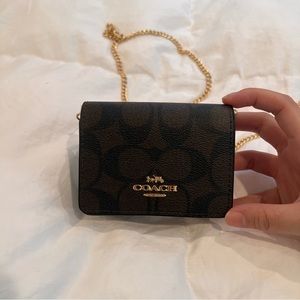COACH mini wallet on chain